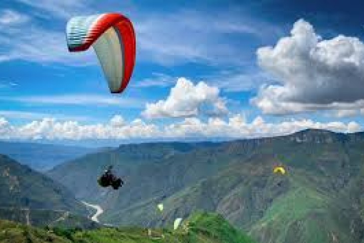 Vuelo en parapente certificado