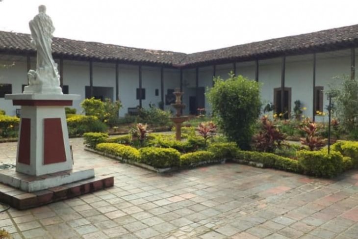 casa de retiro lomachata